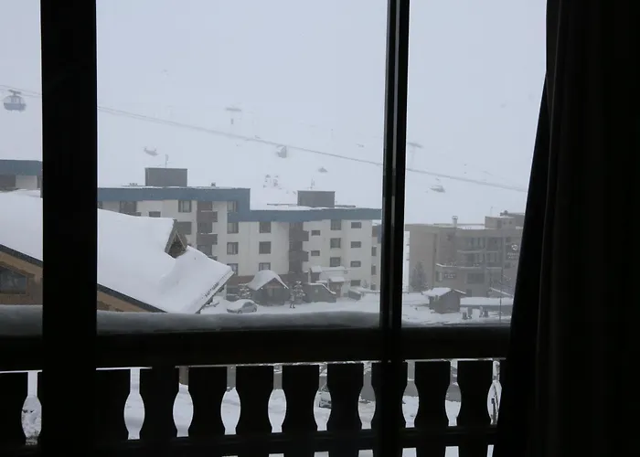 Val Tho - New - In - Near Slalom Daire